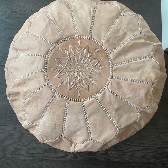 SOLD Moroccan pouf - nude - Picture 2 of 2